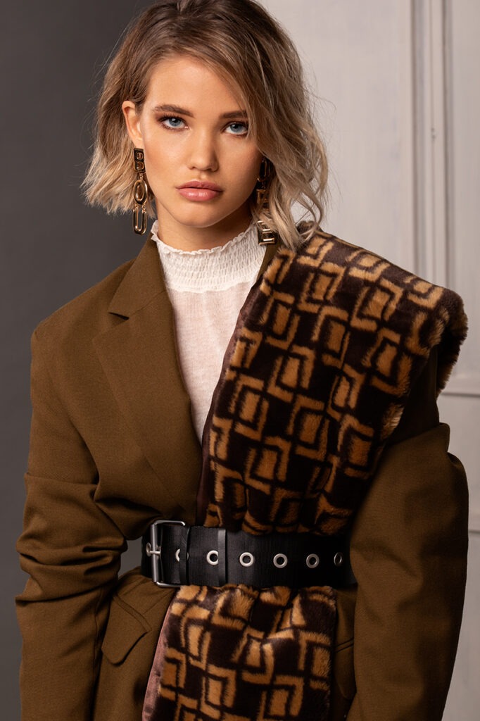 Commercial model photography with Isha van Dijk, Studio Taupe