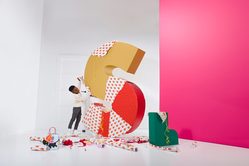 Santa Claus campaign retouching for Hema, Studio Taupe October 2023
